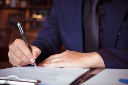 PL ameaça intervenção no diretório de Santa Catarina se Carlos Bolsonaro não for candidato ao Senado