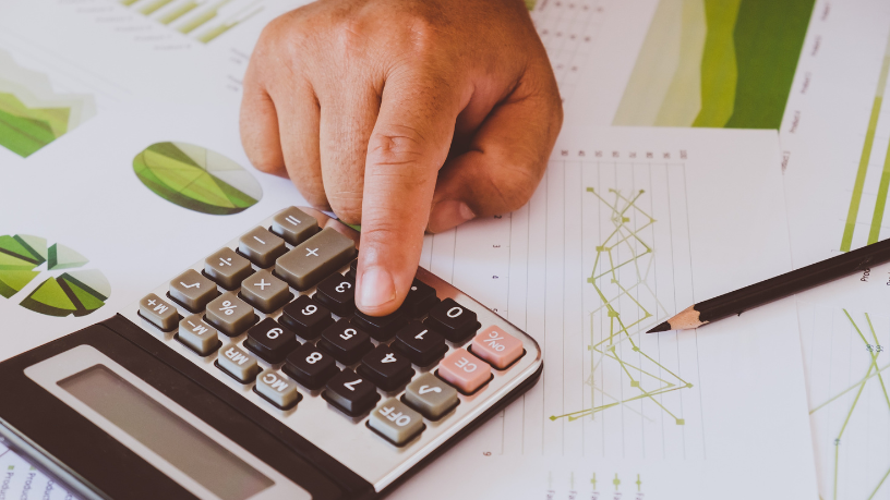 Victor Boris Santos Maciel analisa como preparar a empresa para o planejamento tributário de 2026, considerando IBS, CBS e estratégias de eficiência fiscal.