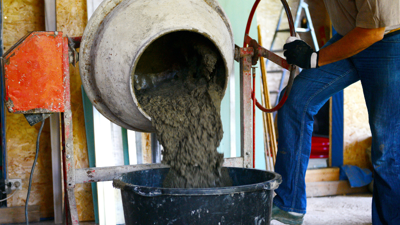 Descubra com Valderci Malagosini Machado como ajustar traço, granulometria e umidade na dosagem do concreto para blocos e alcançar desempenho superior e maior durabilidade.