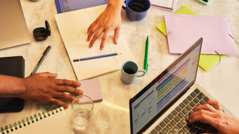 Gilmar Stelo e Stelo Advogados Associados explicam como a governança jurídica organiza decisões e aumenta a segurança nas empresas.